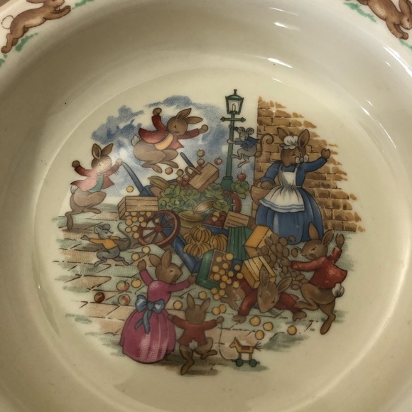 **SOLD**Royal Doulton BunnyKins Set with original box - Picture 3 of 4